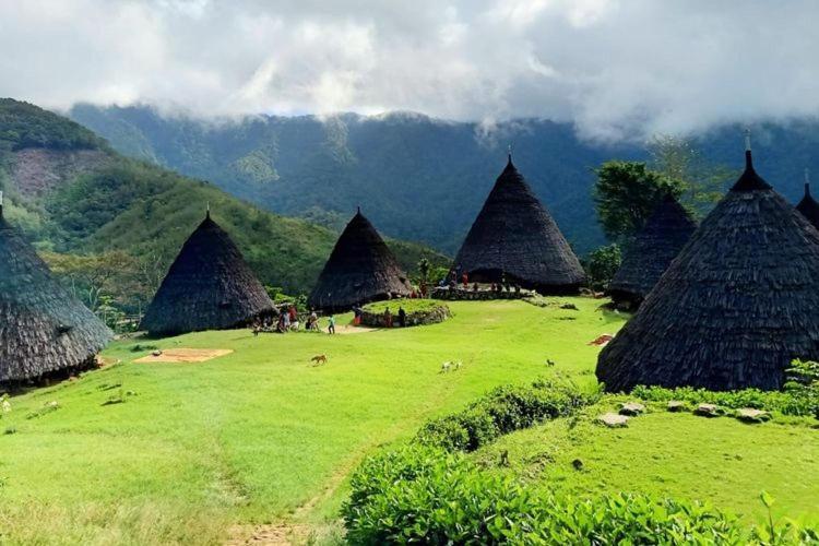 Bintang Flores Hotel Labuan Bajo Zewnętrze zdjęcie